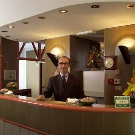 Hotel Johnny Milán